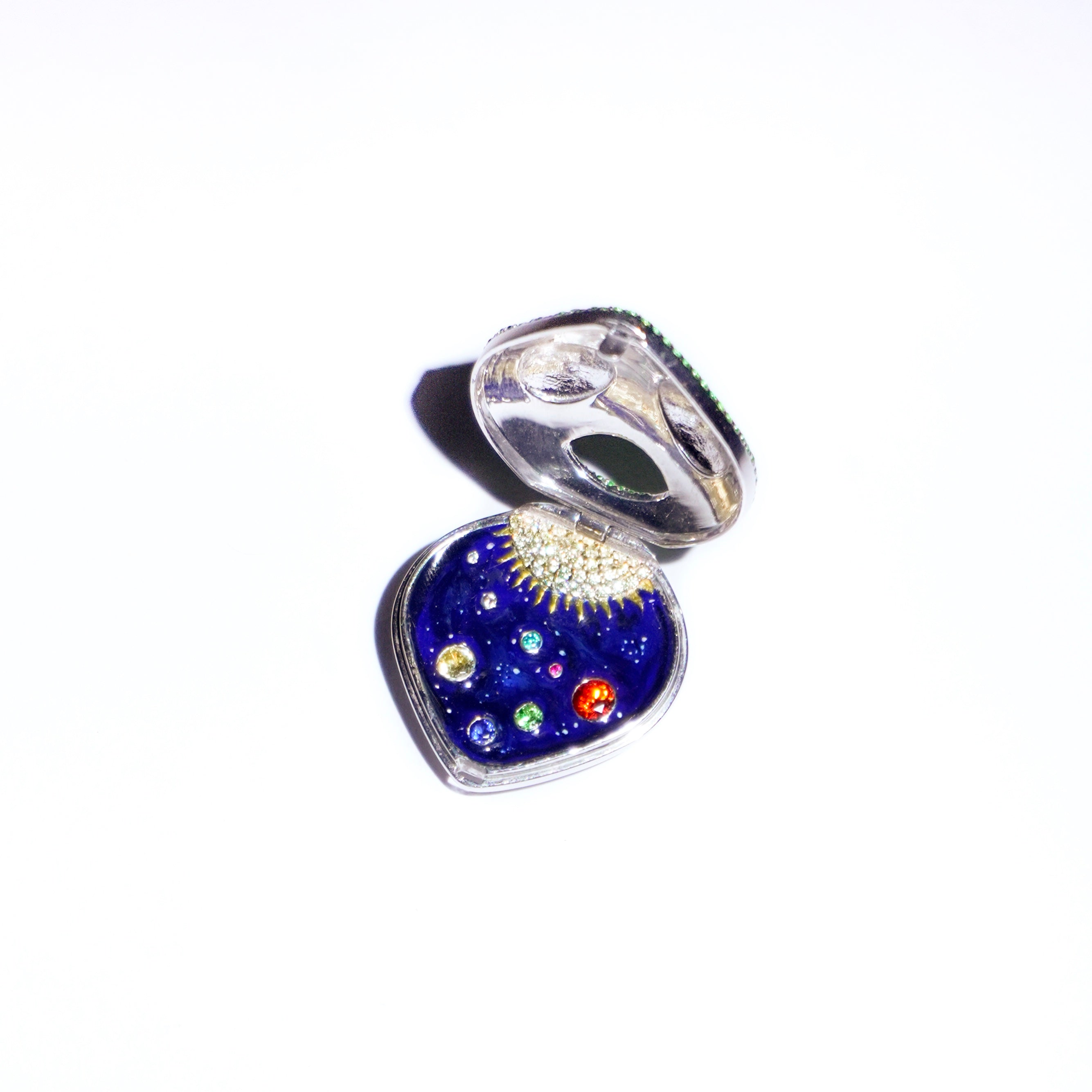 DOTTED SPACEHEAD PENDANT